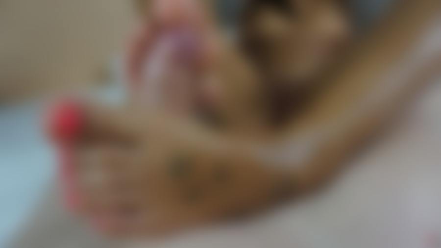 Footjob Bilder und Videos auf AmateurCommunity ansehen Heißer Footjob